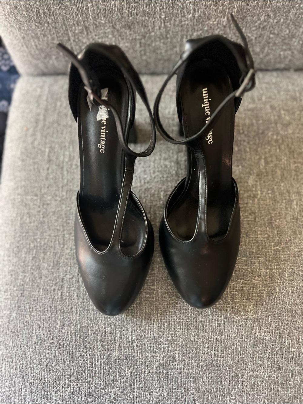 Unique Vintage Black Leatherette T Strap Astaire Pumps - Picture 4 of 8